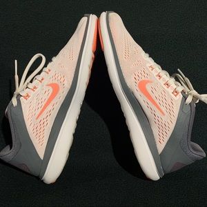 Nike Flex 2016 Running Shoes, White / Orange / Grey, Women’s Size 6